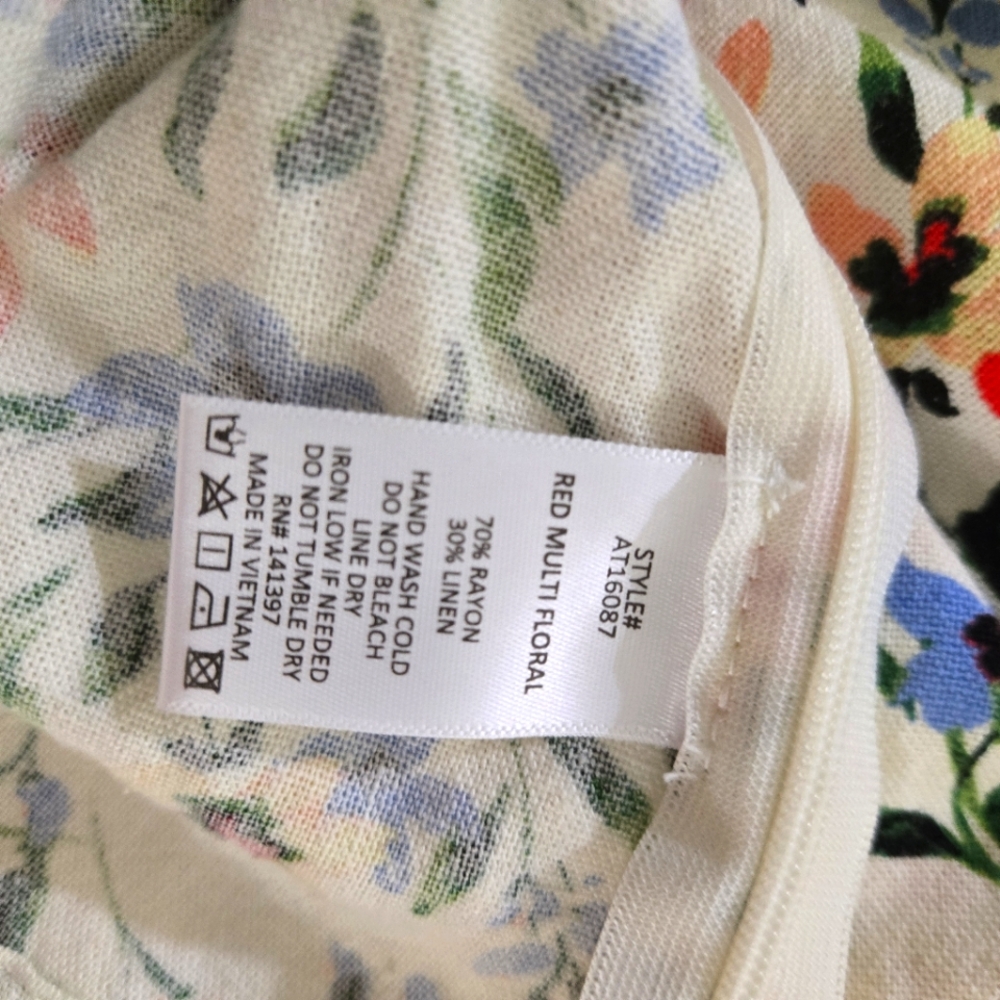 Floral Top - Picture 3 of 4